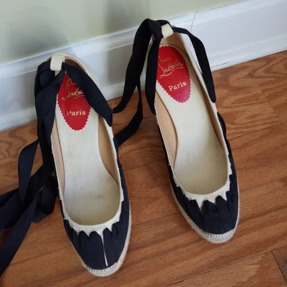 AUTHENTIC Christian Louboutin